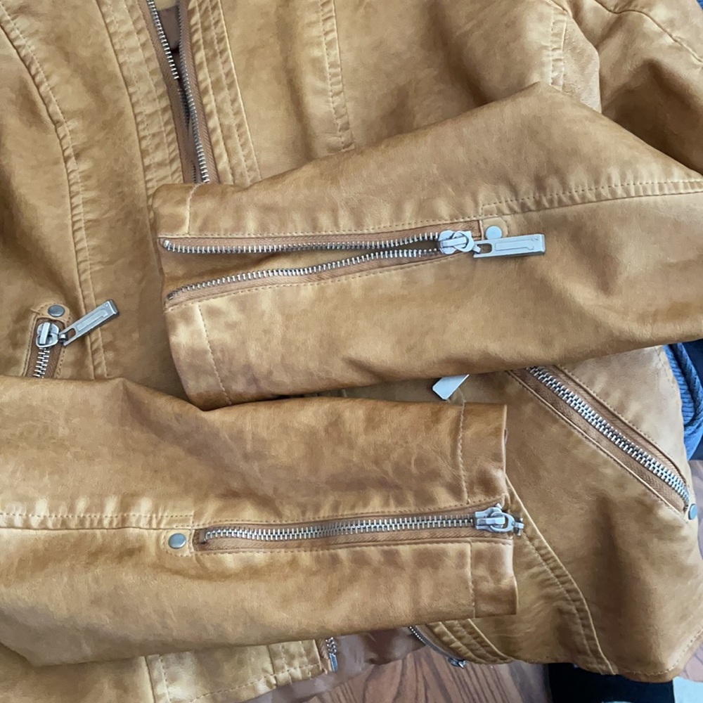 Camel Color Jacket - Picture 6 of 7